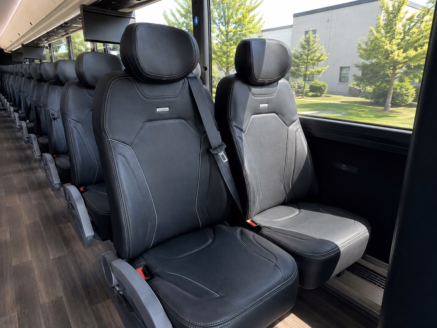 dallas mavericks and stars fan shuttles to american airlines center